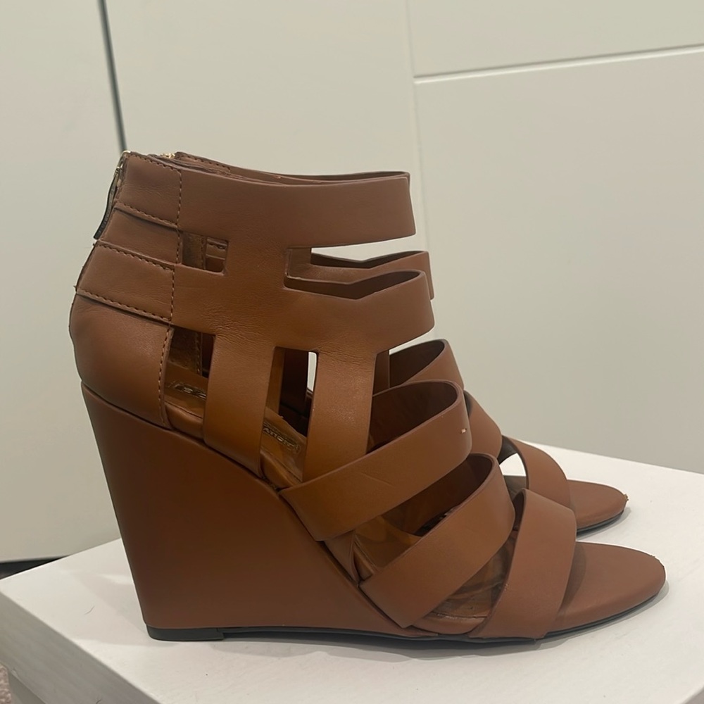 BCBGeneration Maya Cognac Wedge Sandal Size 6